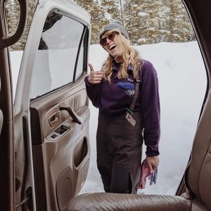 Meet your Posher, Hilary